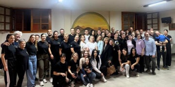 Αναμνηστική φωτογραφία μετά την πρόβα στην Αλεξανδρούπολη (φωτ.: Facebook / Despina Kotakidou)