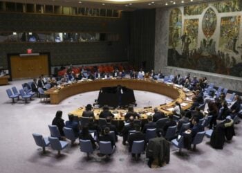 Εικόνα από την αίθουσα του Συμβουλίου Ασφαλείας των Ηνωμένων Εθνών, στη Νέα Υόρκη, όπου συζητείται το ειρηνευτικό σχέδιο για την Ουκρανία (φωτ.:  EPA/SARAH YENESEL)