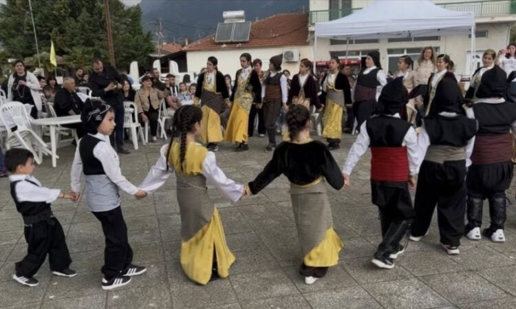 (Φωτ.: facebook/Σύλλογος Ποντίων Ριζοχωρίου «Τοξίδου Ελένη»)