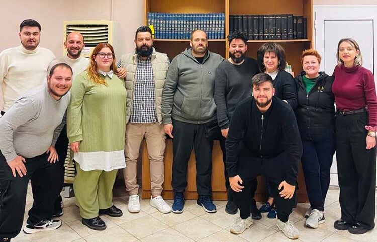 Οικογενειακή φωτογραφία μετά τη συγκρότηση σε Σώμα (φωτ.: ΠΟΕ)