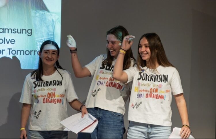 Οι ταλαντούχες μαθήτριες είδαν την ιδέα τους να αναδεικνύεται πρώτη στην Ελλάδα και ανάμεσα στις 10 καλύτερες της Ευρώπης (φωτ.: Έλενα Κασιμάτη)