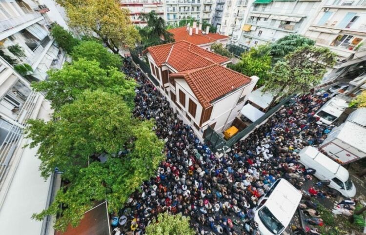 Στα εγκαίνια προσήλθαν πολλοί Τούρκοι πολίτες από διάφορες πόλεις της Τουρκίας (φωτ.: Χ/Türkiye in Thessaloniki)