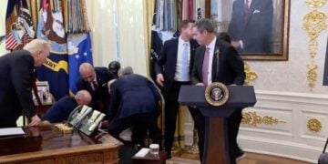 (Φωτ.: Χ @cmclymer)