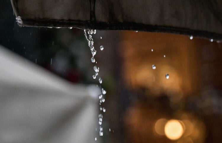 Βροχή (φωτ.: EUROKINISSI / Μιχάλης Παπανικολάου)