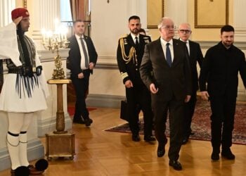 Συνάντηση του Προέδρου της Δημοκρατίας Κώστα Τασούλα με τον Πρόεδρο της Ουκρανίας Βολοντιμίρ Ζελένσκι, στο Προεδρικό Μέγαρο, Κυριακή 16 Νοεμβρίου 2025. (Φωτ.: Κώστας Τζούμας/EUROKINISSI)