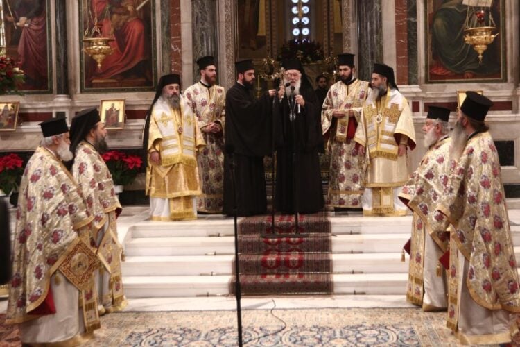 Χοροστατούντος του Αρχιεπισκόπου Ιερώνυμου τελέστηκε η Θεία Λειτουργία των Χριστουγέννων στη Μητρόπολη Αθηνών (φωτ.: Χρήστος Μπόνης/ Αρχιεπισκοπή Αθηνών)