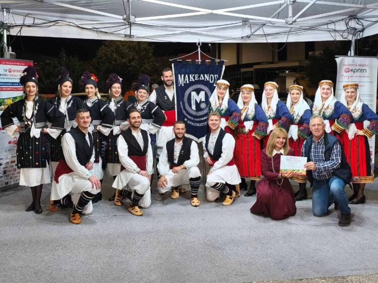 (Πηγή: facebook.com/profile.php?id/ ΜΑΚΕΔΝΟΣ - Εκπολιτιστικός Λαογραφικός Σύλλογος Ωραιοκάστρου)