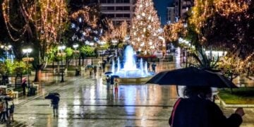 Βροχή άρχισε να πέφτει ήδη από το βράδυ της Τετάρτης (φωτ.: Γιώργος Κονταρίνης/EUROKINISSI)