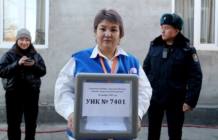 Βουλευτικές εκλογές στο Κιργιστάν, 29 Νοεμβρίου 2025 (φωτ.: EPA / Igor Kovalenko)