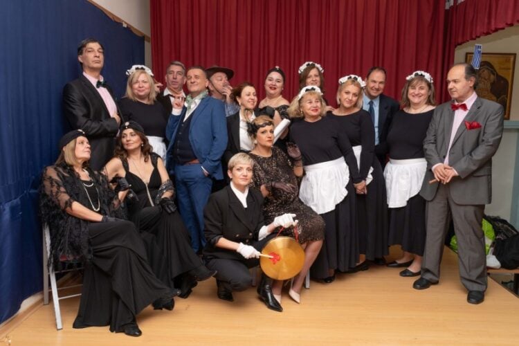 Ο θίασος της θεατρικής ομάδας «Μέθεξις» ανεβάζει, στην Έδεσσα, τη «Μαντάμ Σουσού» του Δημήτρη Ψαθά με τον εορτασμό των 120 χρόνων από τη γέννηση του συγγραφέα σε σκηνοθεσία της Δέσποινας Οτουντζίδου για φιλανθρωπικό σκοπό (φωτ.: Αρχείο Θεατρικής Ομάδας Μέθεξις)