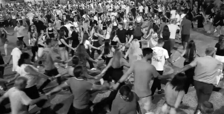 (Πηγή: YouTube/Folk Dances)