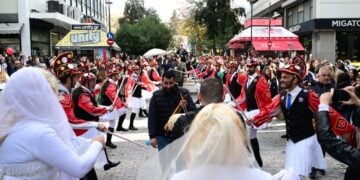 Η Εύξεινος Λέσχη Αθηνών, παραμονές των Χριστουγέννων του 2024, παρουσίασε για πρώτη φορά στο κέντρο της Αθήνας, το δρώμενο των Μωμόγερων (φωτ. αρχείου: Τατιάνα Μπόλαρη / EUROKINISSI)