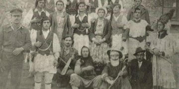 Μωμόγεροι στα Αλωνάκια Κοζάνης, το 1954