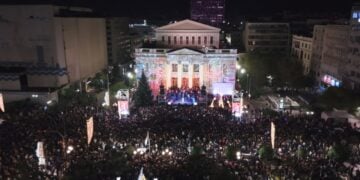 Η φαντασμαγορική γιορτή του My Radio 104.6 powered by Πρωτοχρονιάτικο Λαχείο (φωτ.: opap.gr)