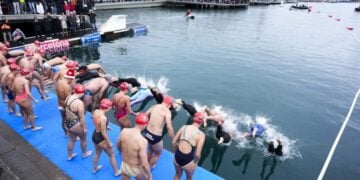 Το Copa Nadal (Κύπελλο των Χριστουγέννων) είναι ο παλαιότερος διαγωνισμός κολύμβησης ανοιχτής θάλασσας στην Ισπανία (φωτ: EPA/Enric Fontcuberta)