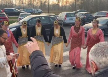 Τι κι αν είναι Δεκέμβριος, τι κι αν κάνει ψύχρα, τίποτα δεν μας σταματά ούτε στο Αννόβερο της Γερμανίας! (πηγή: instagram.com/syllogospontion.hannover)