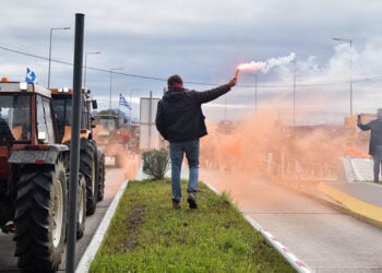 Μπλόκο αγροτών στα διόδια Ακτίου (φωτ.: EUROKINISSI / Γιώργος Ευσταθίου)