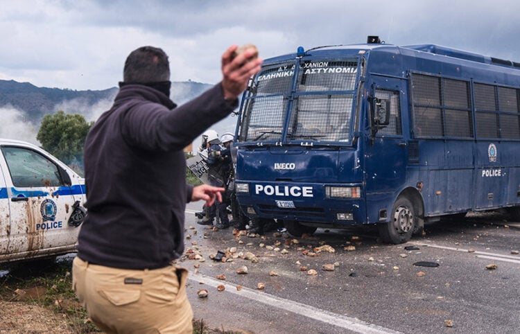 Επεισόδια κατά την κινητοποίηση αγροτών και κτηνοτρόφων στα Χανιά, Δευτέρα 8 Δεκεμβρίου 2025 (φωτ.: EUROKINISSI)