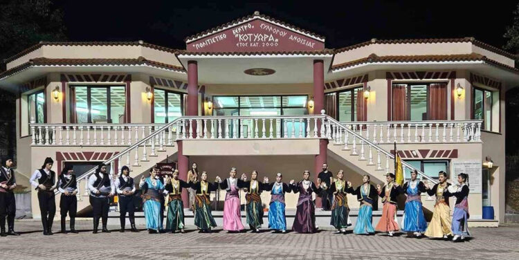 (Φωτ.: facebook/Σύλλογος Ποντίων Ανοιξιάς «Κοτύωρα»)