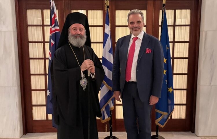 Ο αρχιεπίσκοπος Μακάριος με τον πρέσβη της Ελλάδας Σταύρο Βενιζέλο (φωτ.: Ιερά Αρχιεπισκοπή Αυστραλίας)
