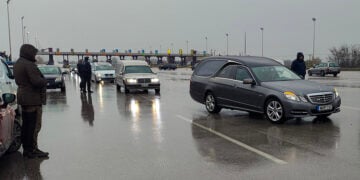 Ιδιοκτήτες γραφείων τελετών στο μπλόκο στα Μάλγαρα, Πέμπτη 4 Δεκεμβρίου 2025 (φωτ.: ΜΟΤΙΟΝΤΕΑΜ)