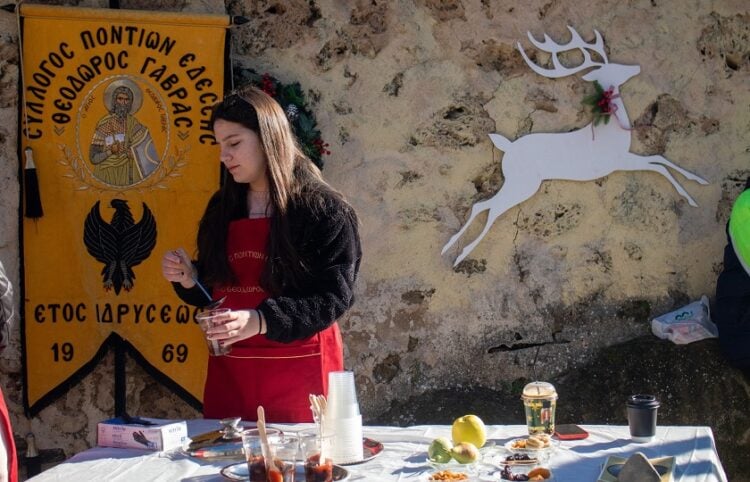 Ο Σύλλογος Ποντίων Έδεσσας γλύκανε την Κυριακή, 28 Δεκεμβρίου 2025 (φωτ.: Facebook / Edessa News / Τρύφωνας Κίτσος)