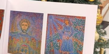 Έργα της Σοφίας Αμπερίδου στη δίγλωσση έκδοση «Το κρυφό βλέμμα» (φωτ.: Facebook / Σοφία Αμπερίδου)