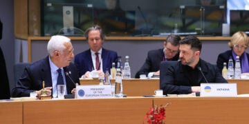 Αντόνιο Κόστα και Βολοντίμιρ Ζελένσκι στη Σύνοδο Κορυφής στις Βρυξέλλες, 18 Δεκεμβρίου 2025 (φωτ.: European Union)