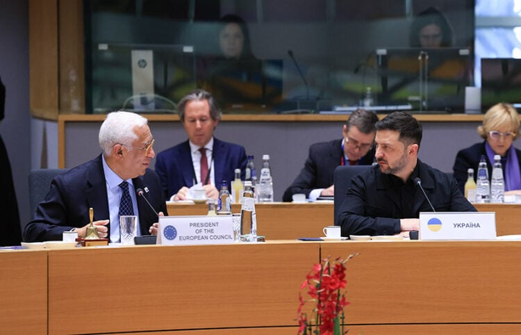 Αντόνιο Κόστα και Βολοντίμιρ Ζελένσκι στη Σύνοδο Κορυφής στις Βρυξέλλες, 18 Δεκεμβρίου 2025 (φωτ.: European Union)