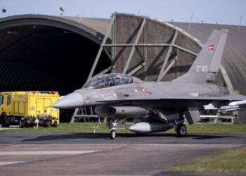 Δανικό F-16 στο αεροδρόμιο Σκραϊντστρουπ, στη Γιουτλάνδη (φωτ. αρχείου: EPA/Bo Amstrup)