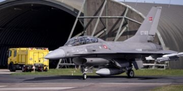 Δανικό F-16 στο αεροδρόμιο Σκραϊντστρουπ, στη Γιουτλάνδη (φωτ. αρχείου: EPA/Bo Amstrup)