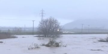 Φουσκωμένα τα νερά του ποταμού Ενιπέα (φωτ.: glomex)