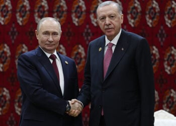 Συνάντηση Πούτιν-Ερντογάν στο Τουρκμενιστάν, στο περιθώριο του Διεθνούς Φόρουμ Ειρήνης και Ασφάλειας, Παρασκευή 12 Δεκεμβρίου 2025 (φωτ.: Χ / Presidency of the Republic of Türkiye)