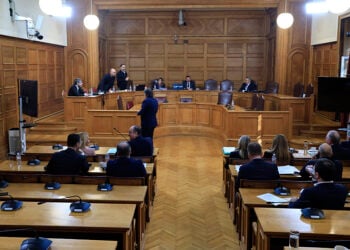 Από τη χθεσινή κατάθεση του Γιώργου Ξυλούρη στην Εξεταστική (φωτ.: EUROKINISSI / Γιώργος Κονταρίνης)