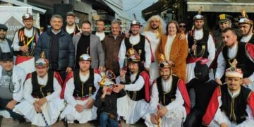 Αναμνηστική φωτογραφία που μοιράστηκε η αντιπεριφερειάρχης Φανή Μπαχαρίδου, Κυριακή 21 Δεκεμβρίου 2025 (φωτ.: Facebook / Φανή Μπαχαρίδου Αντιπεριφερειάρχης Οικονομικών, Πολιτισμού και Εθελοντισμού)