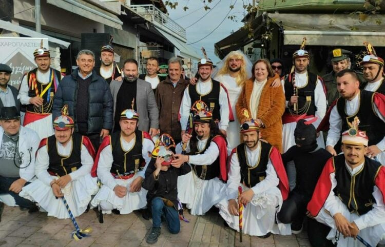 Αναμνηστική φωτογραφία που μοιράστηκε η αντιπεριφερειάρχης Φανή Μπαχαρίδου, Κυριακή 21 Δεκεμβρίου 2025 (φωτ.: Facebook / Φανή Μπαχαρίδου Αντιπεριφερειάρχης Οικονομικών, Πολιτισμού και Εθελοντισμού)