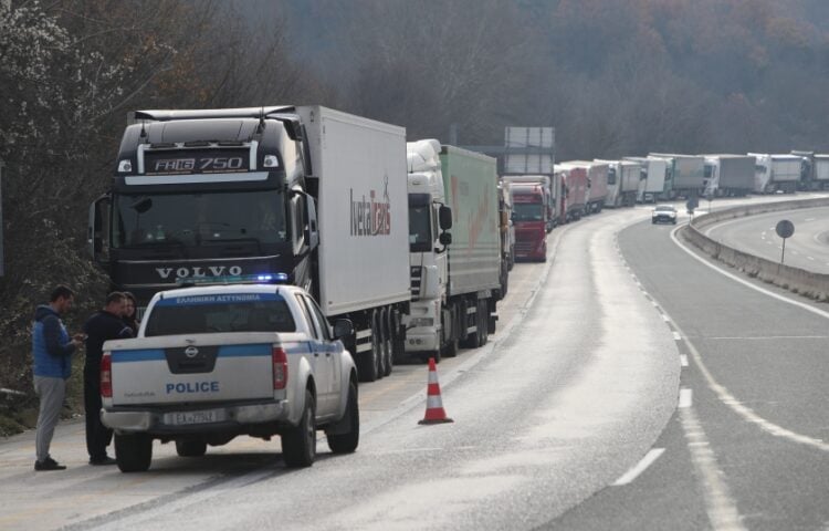 Ακινητοποιημένα φορτηγά διεθνών μεταφορών στο τελωνείο του Προμαχώνα (φωτ.: ΜΟΤΙΟΝΤΕΑΜ/Βασίλης Βερβερίδης)