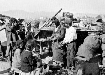 Φωτογραφία τραβηγμένη από τον Τζορτζ Τρελόαρ αποτυπώνει το δράμα των προσφύγων στη Θράκη