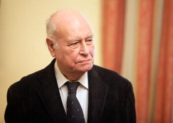 Από την απονομή του Χρυσού Σταυρού του Τάγματος του Φοίνικος στον δημοσιογράφο Γιάννη Διακογιάννη, Τετάρτη 16 Δεκεμβρίου 2015 (φωτ.: EUROKINISSI / Γιώργος Κονταρίνης)