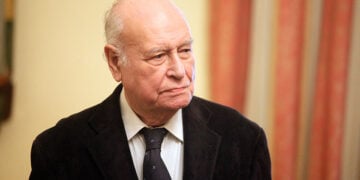 Από την απονομή του Χρυσού Σταυρού του Τάγματος του Φοίνικος στον δημοσιογράφο Γιάννη Διακογιάννη, Τετάρτη 16 Δεκεμβρίου 2015 (φωτ.: EUROKINISSI / Γιώργος Κονταρίνης)