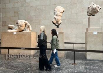Στην ειδική αίθουσα του Βρετανικού Μουσείου όπου φιλοξενούνται τα Γλυπτά του Παρθενώνα (φωτ.: Γεωργία Βορύλλα)