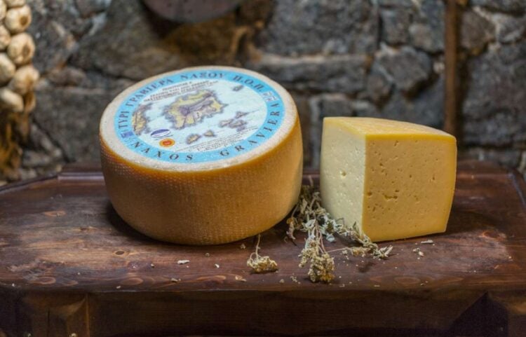 (Φωτ.: Τυροκομία Νάξου)