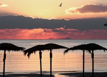Ανατολή στην Αρτέμιδα (φωτ.: EUROKINISSI/Θανάσης Δημόπουλος)