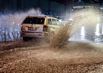 Εικόνα από την κακοκαιρία στην Αττική, Πέμπτη 4 Δεκεμβρίου 2025 (φωτ.: EUROKINISSI / Γιάννης Παναγόπουλος)
