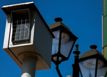 Kάμερα διαχείρισης κυκλοφορίας σε λεωφορειολωρίδα στην Αθήνα (φωτ.: EUROKINISSI / Βάιος Χασιαλής)