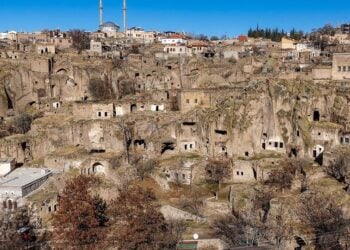 Η Καρβάλη –ή Γκέλβερι σήμερα–, δηλαδή το Γκιουζελγιούρτ για τους Τούρκους (φωτ.: Argun Konuk)