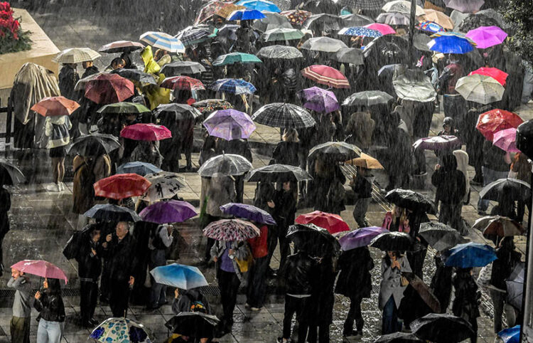 Καταιγίδα στο κέντρο της Αθήνας (φωτ.: EUROKINISSI / Τατιάνα Μπόλαρη)