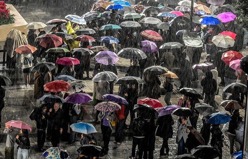 Καταιγίδα στο κέντρο της Αθήνας (φωτ.: EUROKINISSI / Τατιάνα Μπόλαρη)