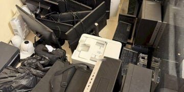 Μέρος των κλοπιμαίων που βράθηκαν στην κατοχή του 47χρονου (φωτ.: Γρ. Τύπου ΓΑΔΑ / EUROKINISSI)