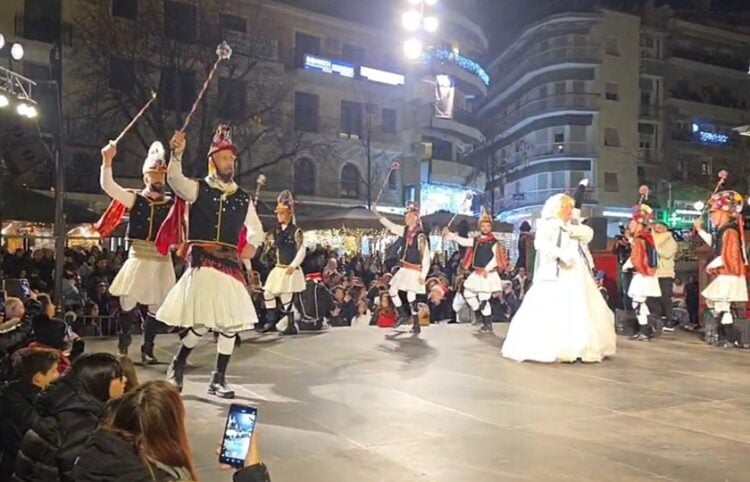 Στιγμιότυπο από την κεντρική πλατεία της Κοζάνης, Παρασκευή 19 Δεκεμβρίου 2025 (φωτ.: kozan.gr)